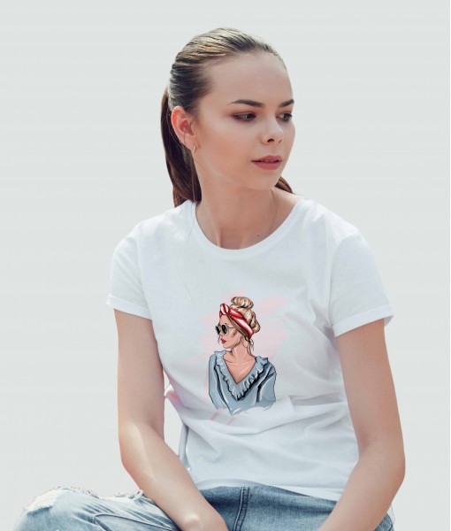 Дамска тениска с щампа Арт Young woman with sunglasses